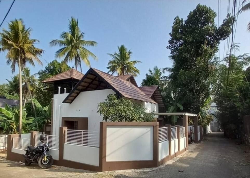 טריואנדרום Eka Homes 3Bhdk Villa מראה חיצוני תמונה