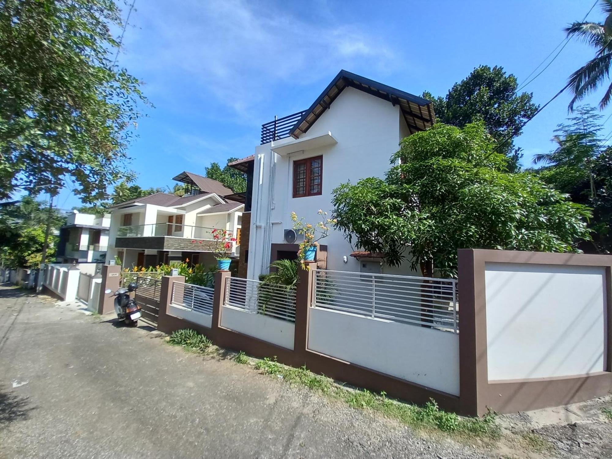 טריואנדרום Eka Homes 3Bhdk Villa מראה חיצוני תמונה